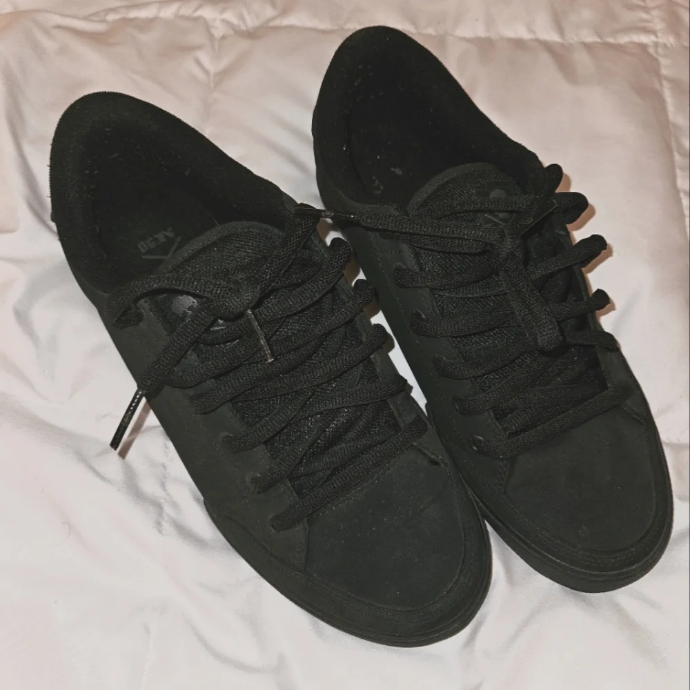Circa skate shoes - Picture 1 of 3